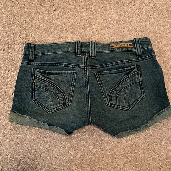 DKNY Jean shorts size 26 - Picture 1 of 4